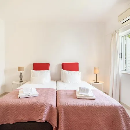 Villa Calmelo - Short Drive Away From Beaches Of Carvoeiro Benegil Albufeira