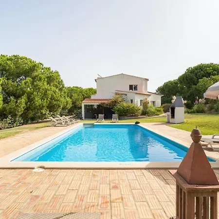 Calmelo - Short Drive Away From Beaches Of Carvoeiro Benegil Albufeira