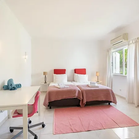 Βίλα Calmelo - Short Drive Away From Beaches Of Carvoeiro Benegil Αλμπουφέιρα